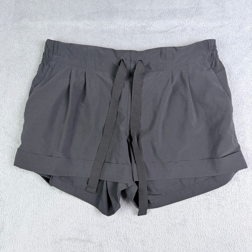 Lululemon Spring Break Away Short II Black Dark Gray Size 8 Active Pockets